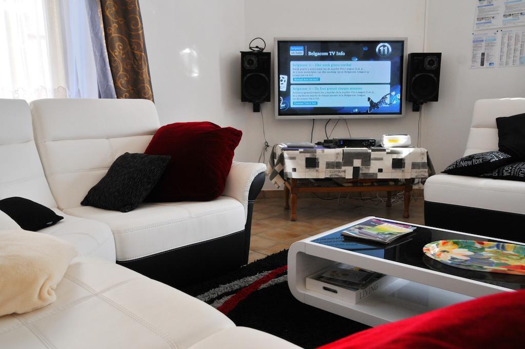 Gite Stone Lodge Bourcy Habitación foto