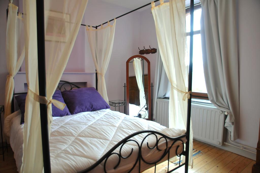 Gite Stone Lodge Bourcy Habitación foto